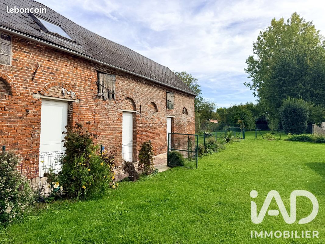 Maison 6 pièces 184 m² · à Beauquesne · 184 m² · 180 000 €