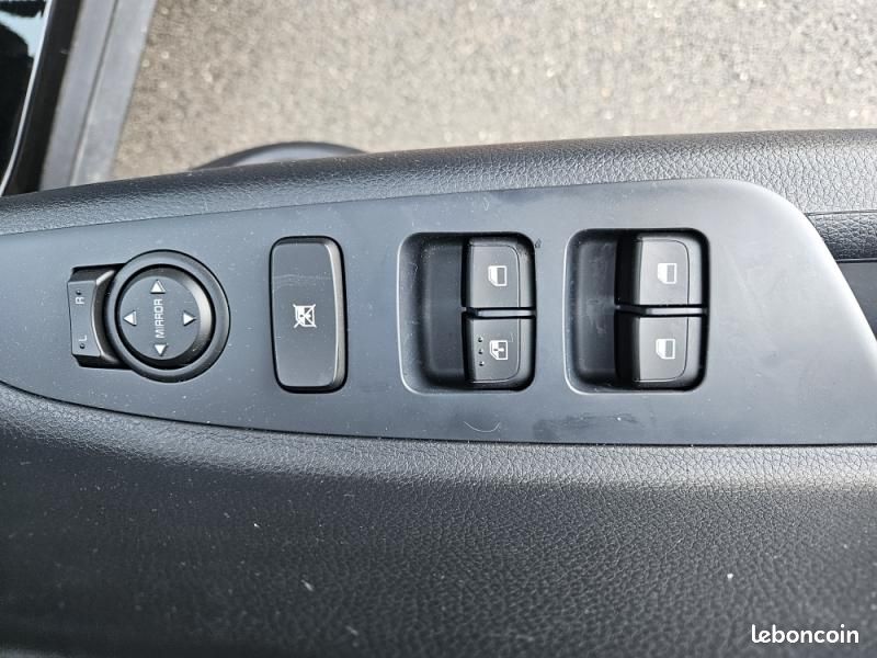 Kia Stonic 1.0 T-GDi 100ch Active DCT7 (image 18)