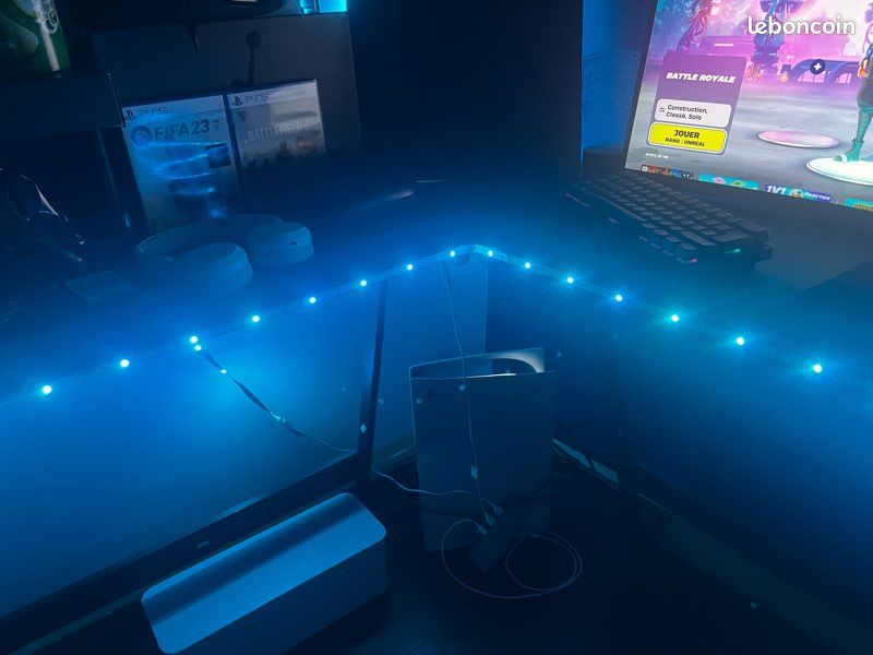 Ps5 set up (bureau led , clavier logitech , souris logitech manette edge tv Sony 4K et écran msi 27 pouces incurvé 160 Hertz jeu battlefield6 fifa 23) (image 7)