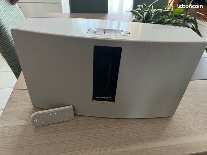Enceinte Bluetooth BOSE SoundTouch 30 - Excellent état (image 1)