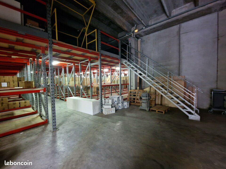 ENTREPOT - LOGISTIQUE 2182 m² VALLAURIS (image 1)