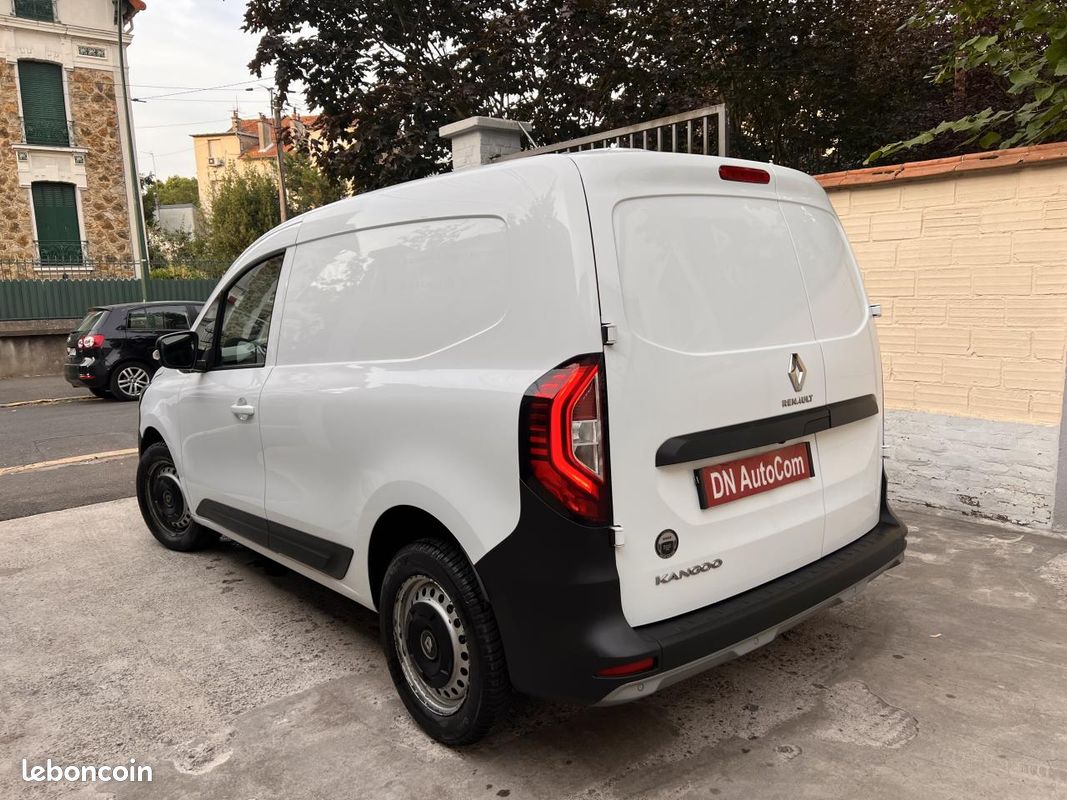 RENAULT KANGOO L1 1.3 TCe - 130 - EDC III VAN FOURGON L1 Extra (image 3)