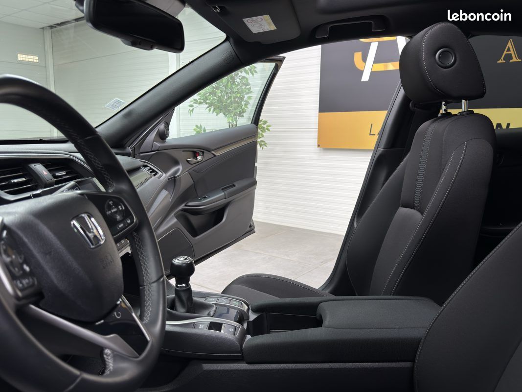 Honda Civic X (2) i-VTEC 129 - Executive 5p (image 5)