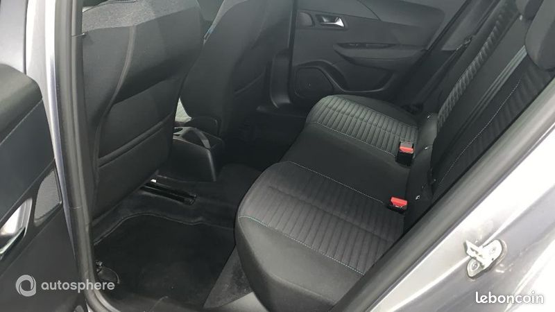 Peugeot 2008 1.2 PureTech 100ch S&S Style (image 13)
