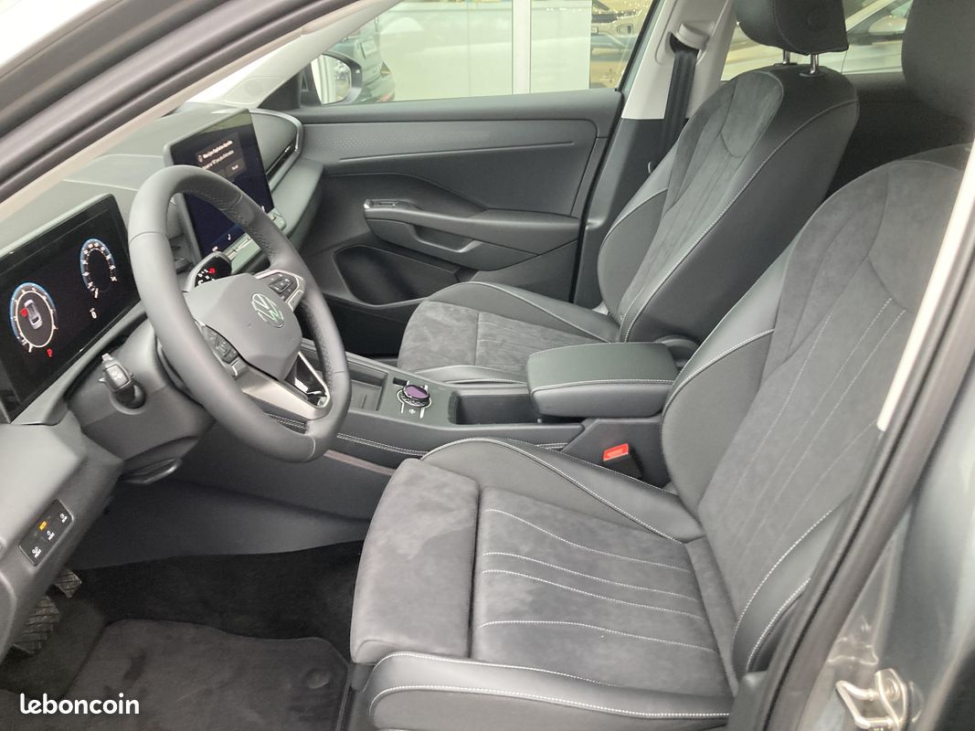 VOLKSWAGEN T-Roc 1.5 eTSI EVO2 Hybrid 150 ch DSG7 Style (image 14)