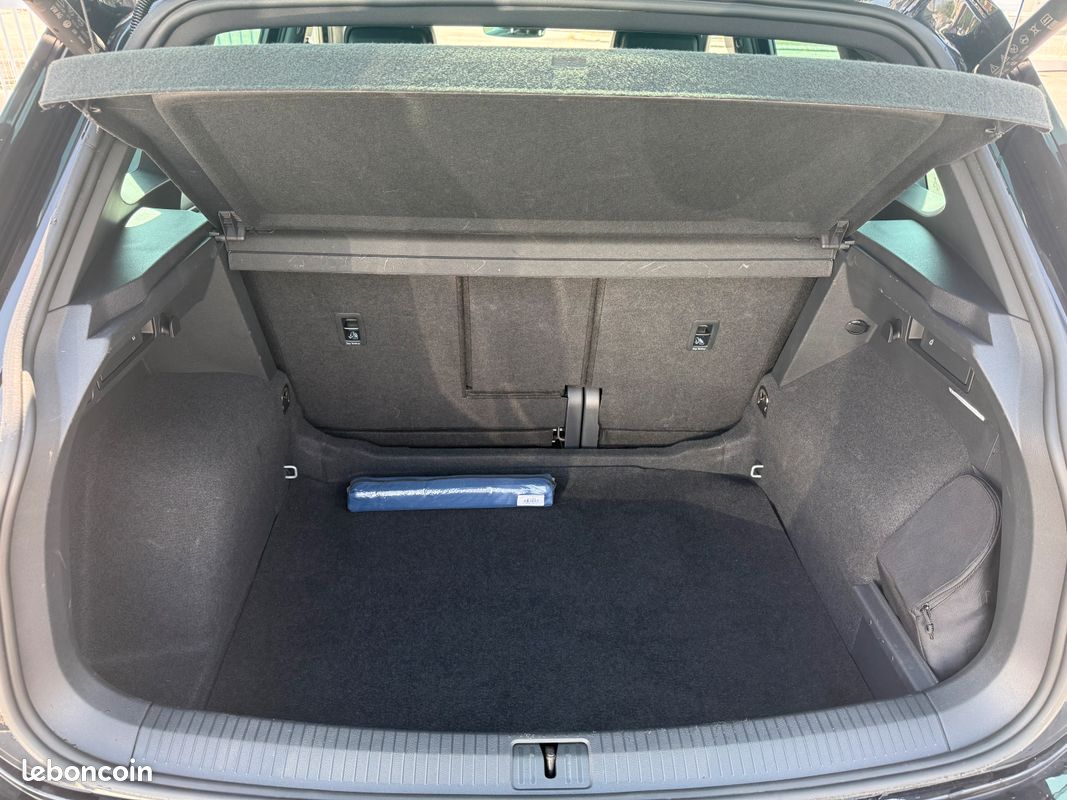 Tiguan R Line 2.0 TDi 150 cv DSG7 / 61700 klm / 1ere Main (image 9)