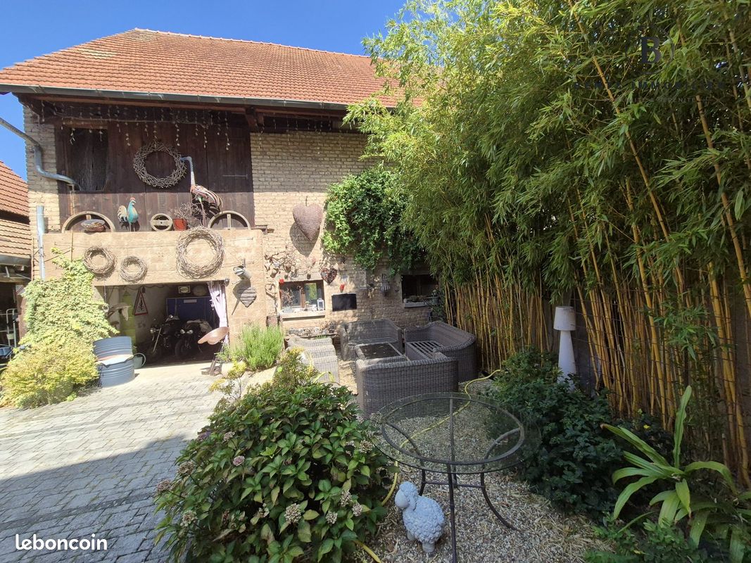 Propriété 7 pièces 161 m² (image 2)