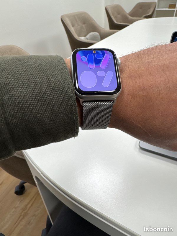 Apple Watch Series (GPS Cellular) 44 mm gris en aluminium