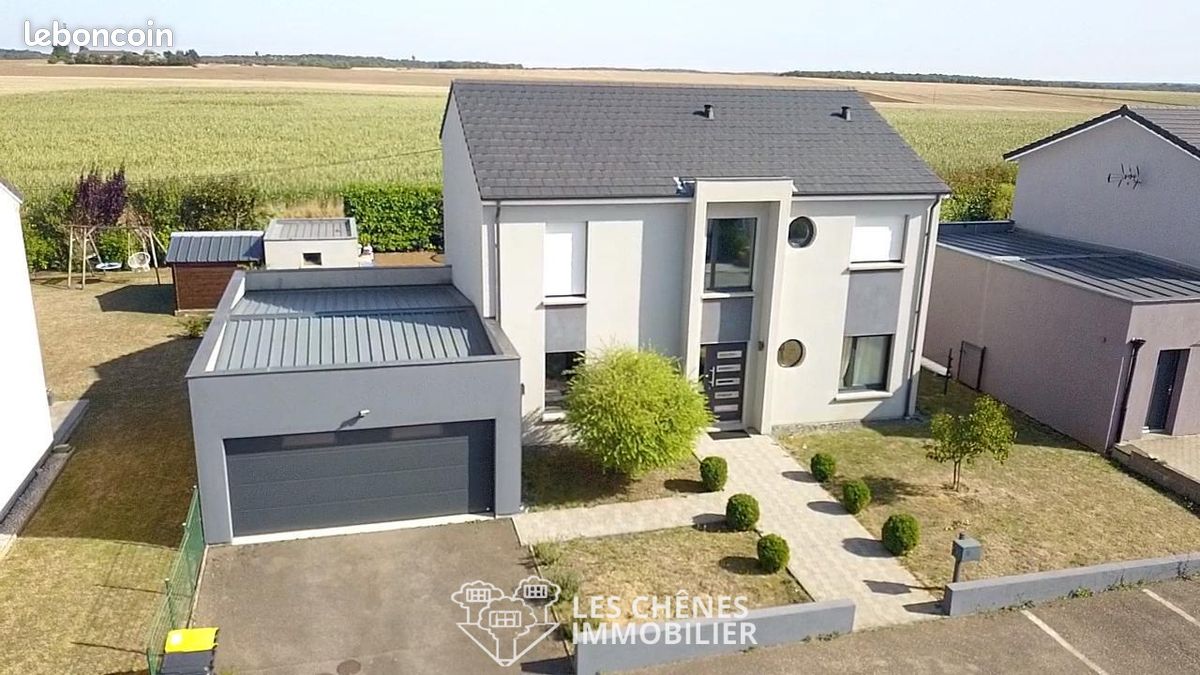 Maison 6 pièces 150 m² · à Amanvillers · 150 m² · 448 000 €
