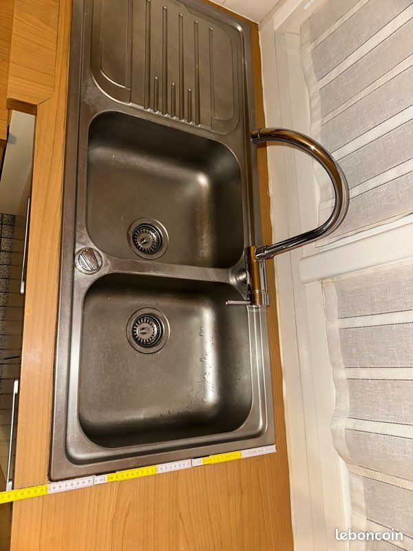 Double vasque inox avec mitigeur rabattable (image 2)