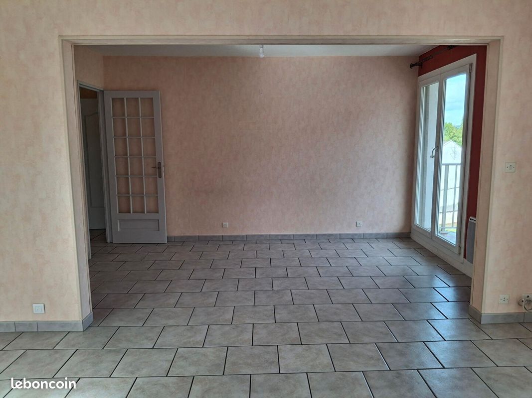 Appartement a louer lons-le-saunier - 4 pièce(s) - 80 m2 - Surfyn