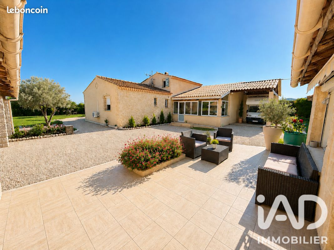 Maison 6 pièces 230 m² · à Séguret · 230 m² · 559 000 €