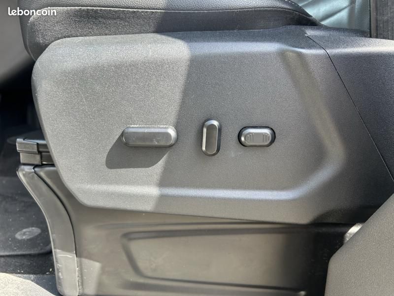 Ford Tourneo Custom 320 L1H1 2.0 EcoBlue 130ch Titanium BVA 7cv (image 11)