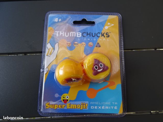 Thumb chucks, couleur jaune (image 1)