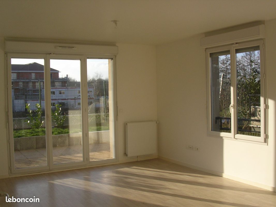 Appartement 3 pièces 60 m² · à Corbeil-Essonnes · 60 m² · 1 050 €/mois