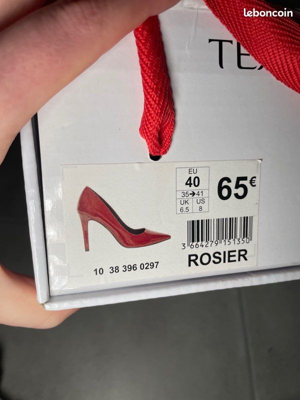 Escarpins talon aiguille rouge bordeau vernis Texto Chaussures