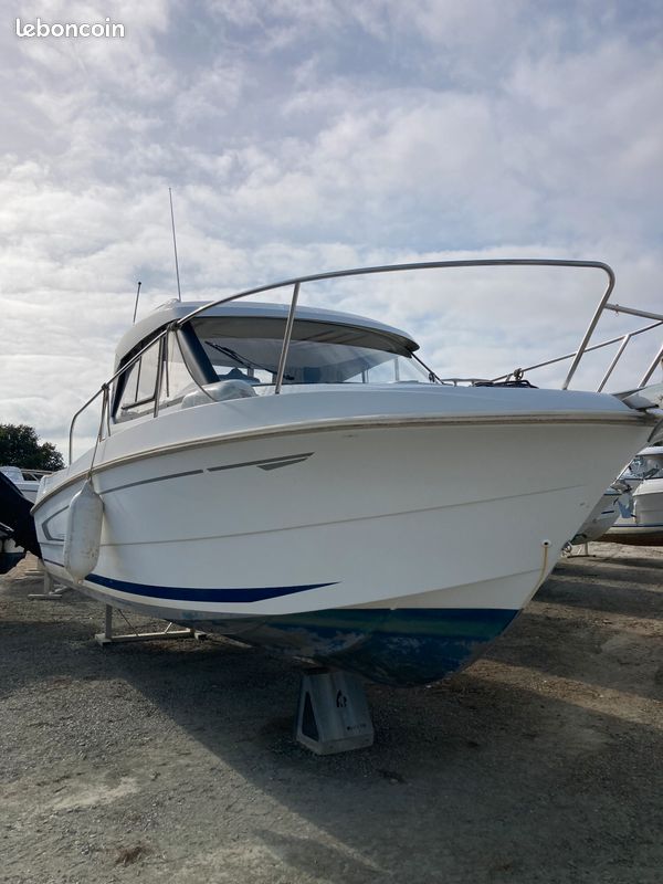 Beneteau Antares 7.80 (image 1)