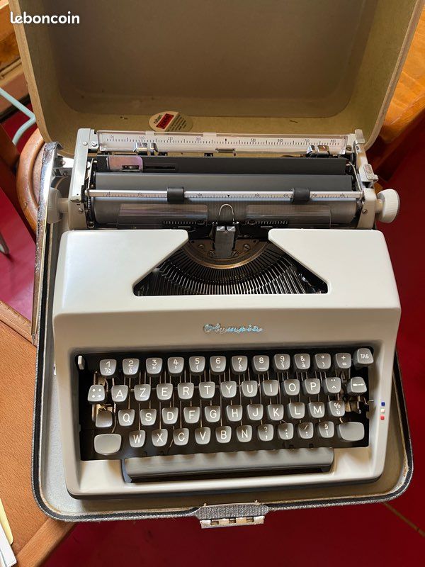 Machine à écrire vintage Olympia (image 2)
