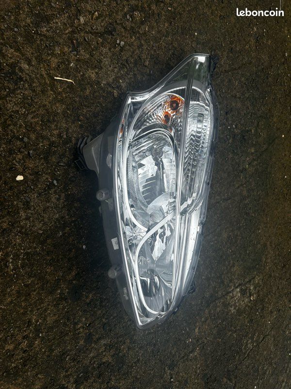 Phare Peugeot (image 2)