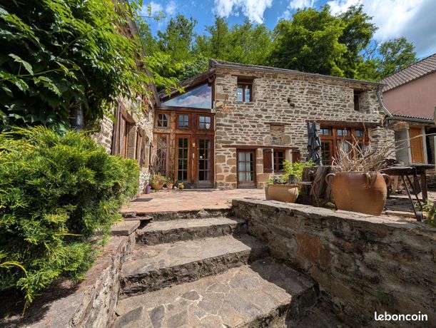 Maison de caractère 217 m² avec vue sur la Sioule