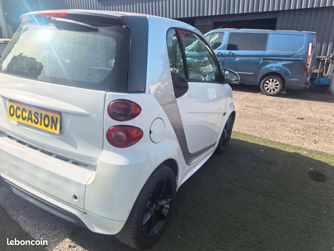 Smart Fortwo Coupé (451) (Automatique) 1.0 i 12V MHD 4CV 71CH Garantie 6 Mois (image 5)
