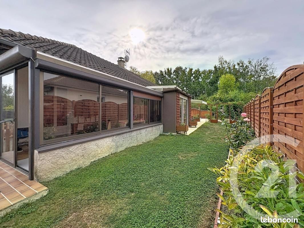 Maison 5 pièces 199 m² · à Saint-Julien-les-Villas · 199 m² · 280 000 €