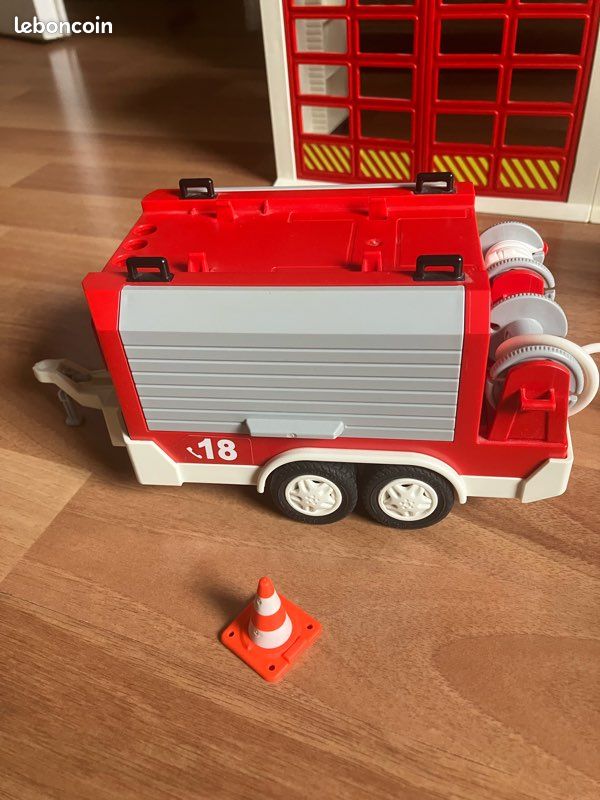 Univers Playmobil pompier complet (réf: 5362,7485 et 5361) Jeux