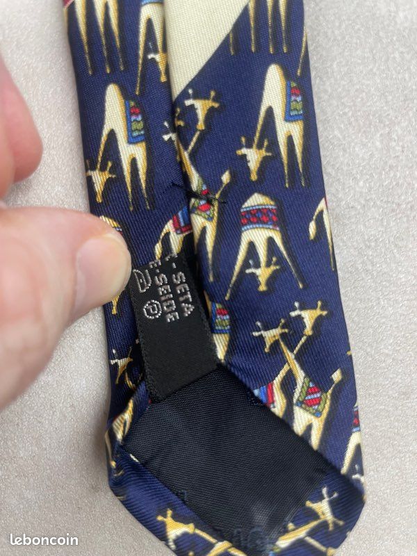 Cravate Homme GAP En Soie 100% - Bleue, Motif Ancres, Classique Et élégante, Occasion