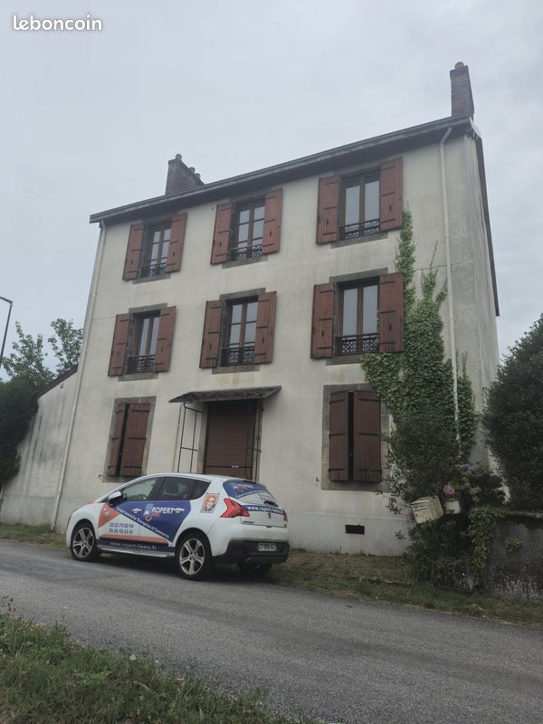 Immeuble 420 m² · à Saint-Sulpice-Laurière · 420 m² · 109 500 €