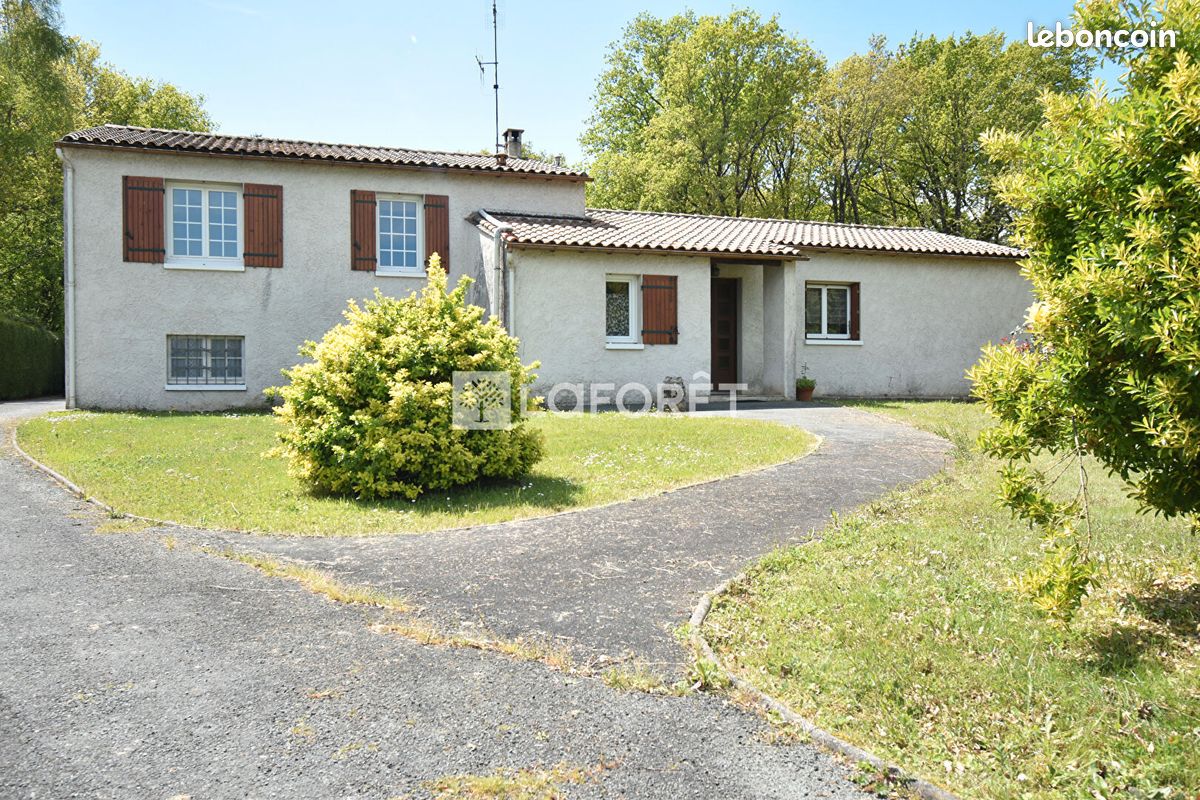 Maison 6 pièces 131 m² · à Fontcouverte · 131 m² · 1 150 €/mois