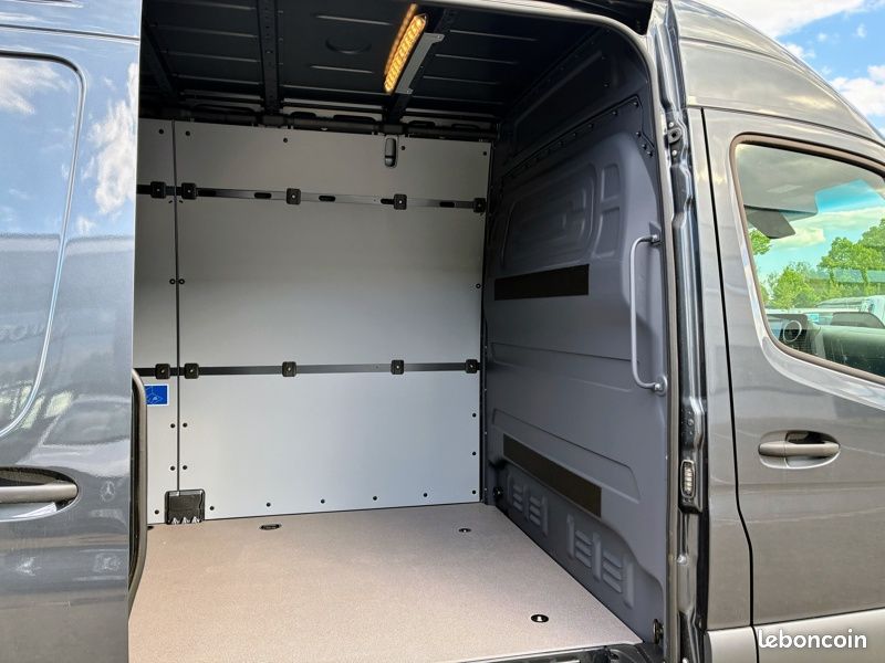 Mercedes Sprinter 317 CDI 37S 12m3 BVA 170ch PRO 49900HT (image 26)