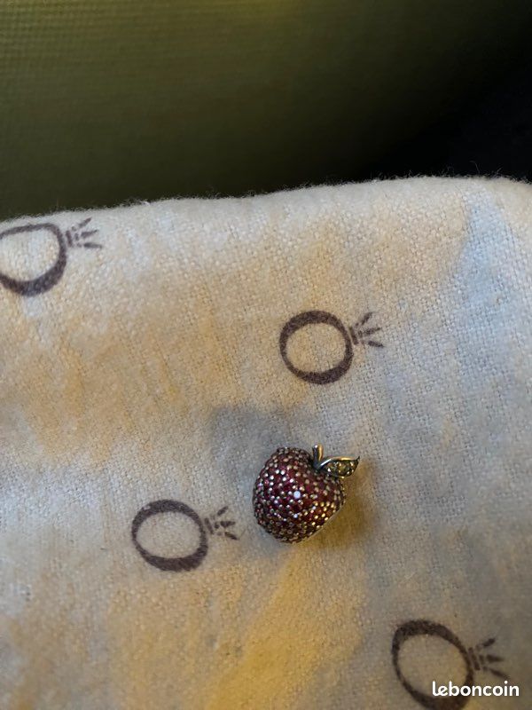 Charm Pandora Pomme Scintillante (image 1)