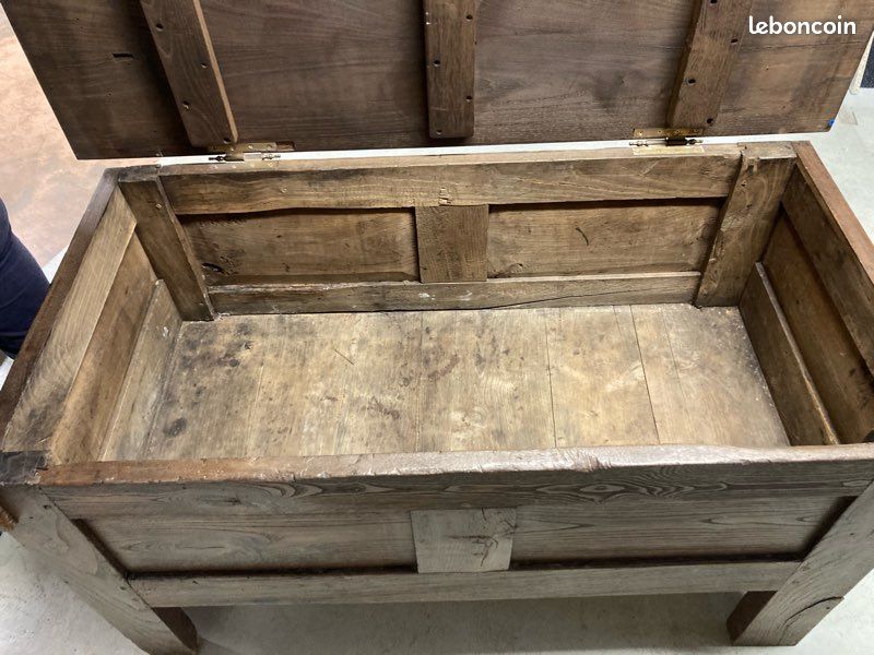 Table maie (image 3)