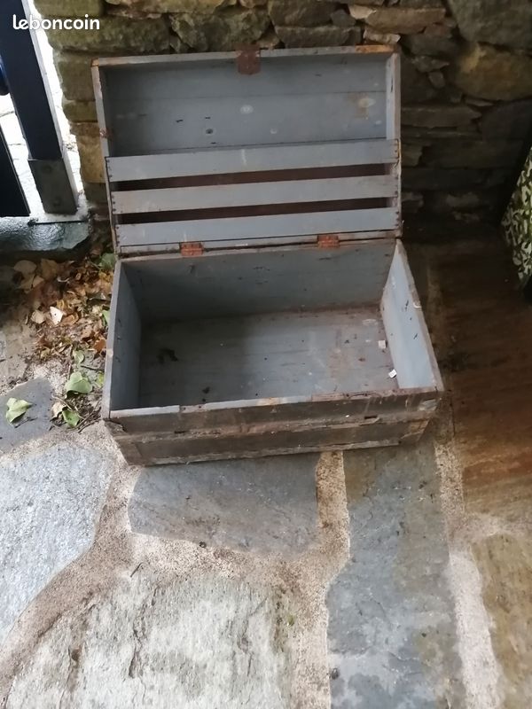 Petite malle ancienne bois et fer (image 2)
