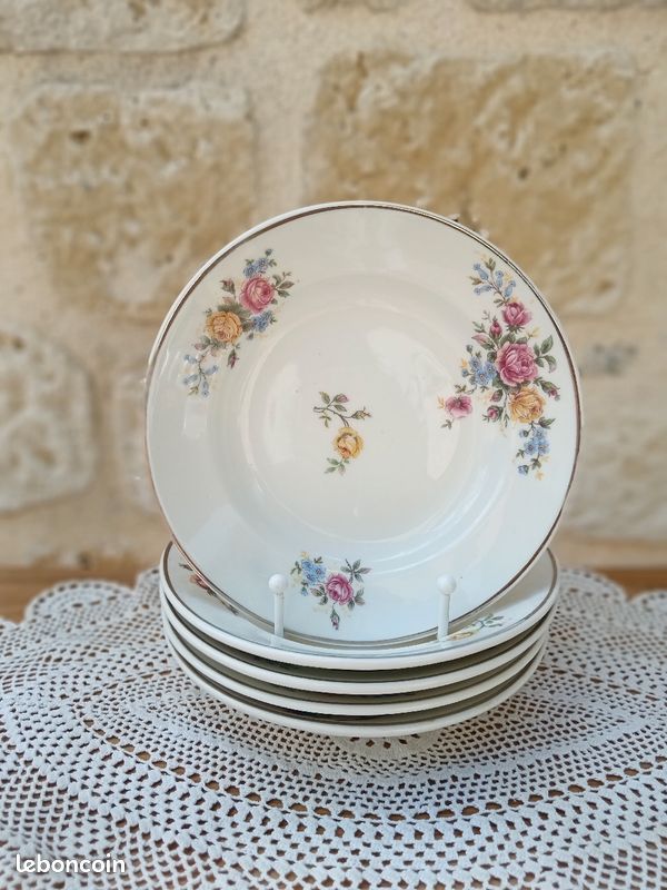 6 assiettes semi creuses porcelaine de Limoges roses (image 9)