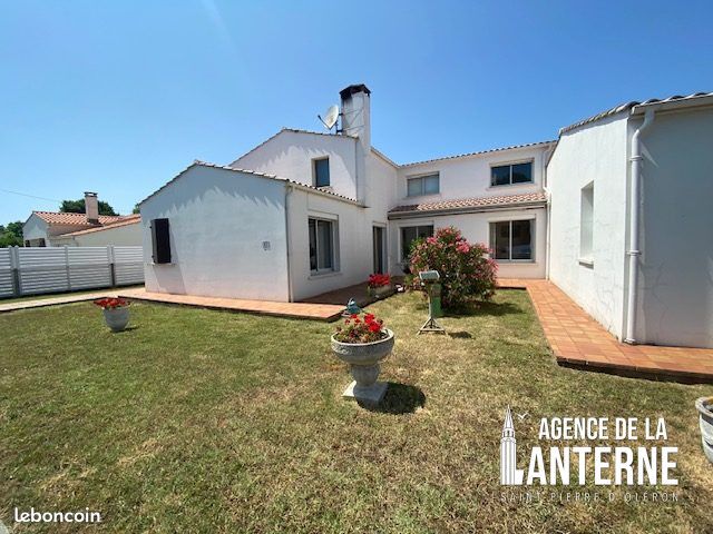 Maison 8 pièces 196 m² · à Saint-Pierre-d'Oléron · 196 m² · 448 600 €