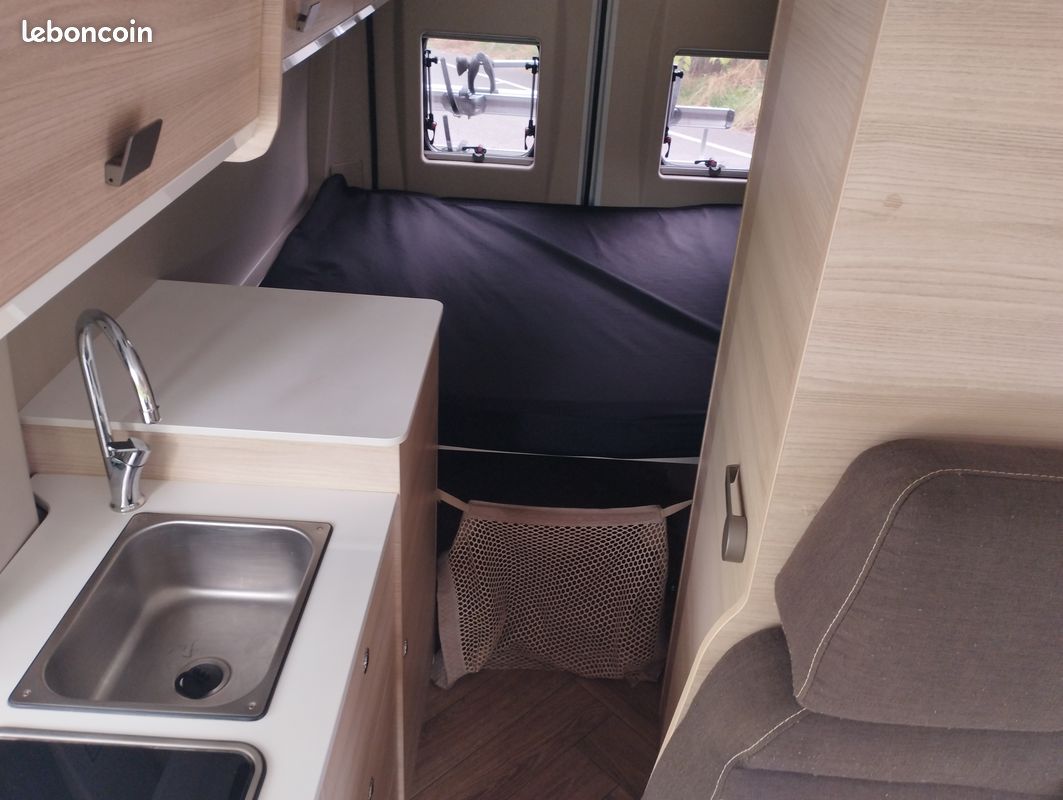 Chausson V594 First Line toit pop-up 2024 (image 9)