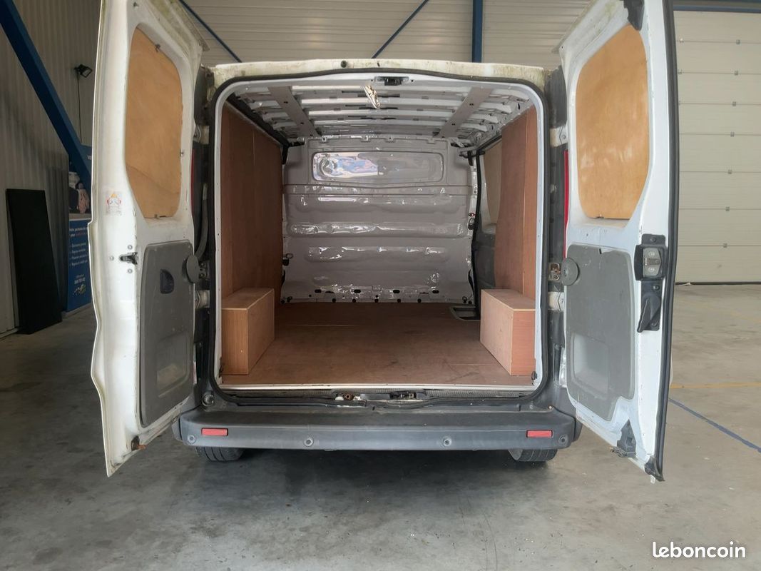 OPEL VIVARO 2L CDTI 90 CV L2 H1 trafic CLIM RÉGULATEUR 7900TTC (image 4)