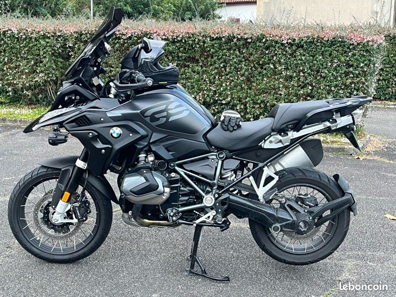 BMW 1250 GS Triple Black (image 1)