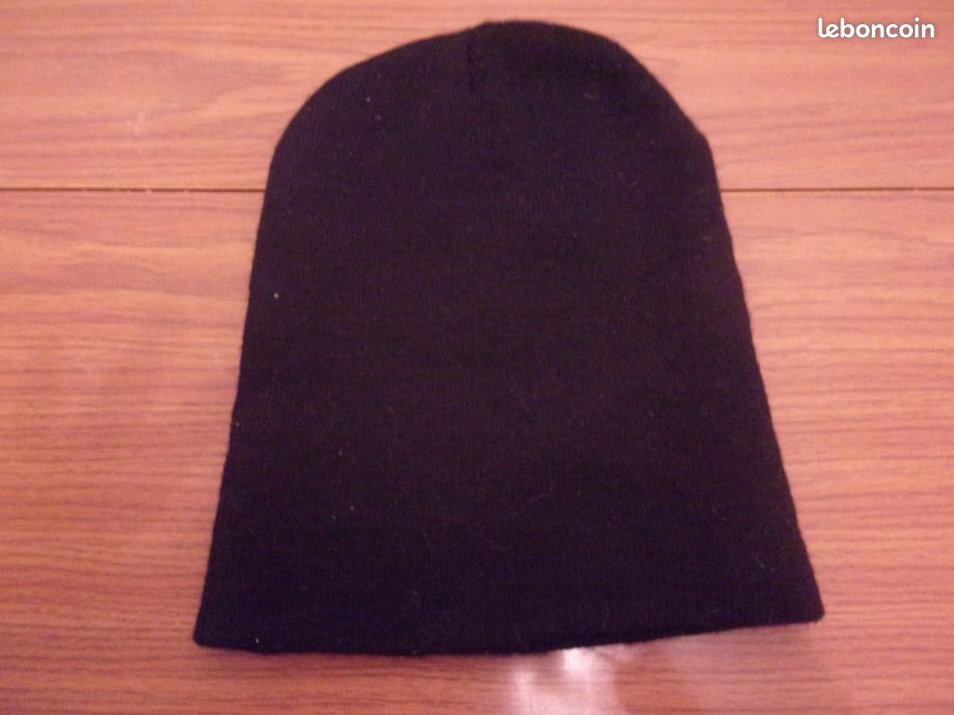 Bonnet (image 1)