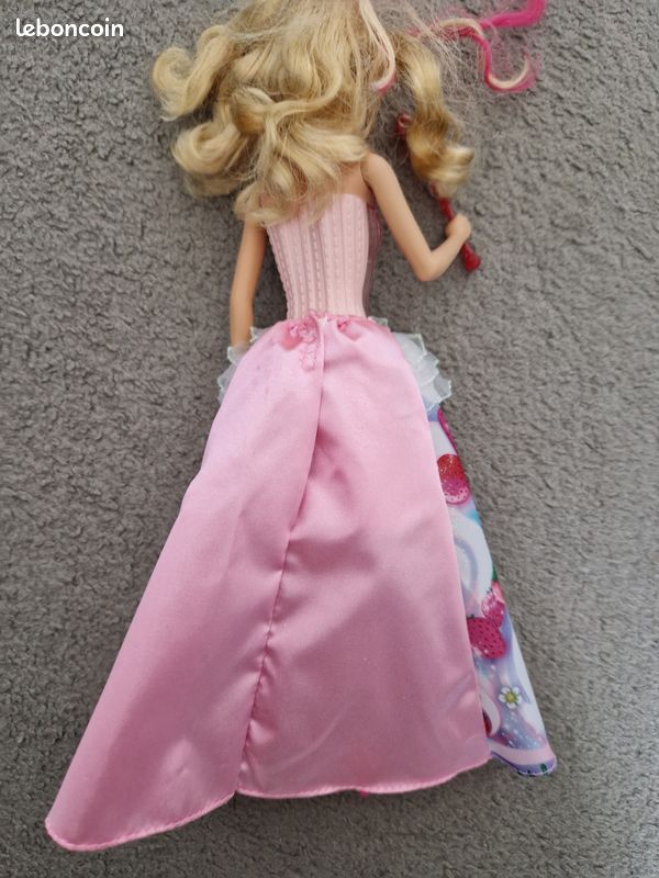 Barbie féerique 30 cm (image 2)