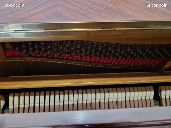 Piano droit (image 11)