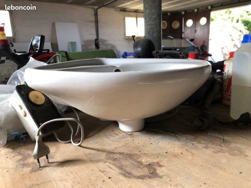 Lavabo angle (image 2)