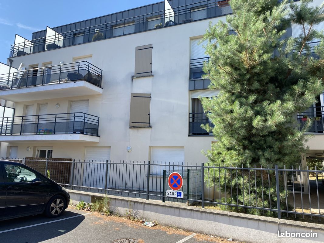 Appartement 2 pièces 44 m² · à Combs-la-Ville · 44 m² · 730 €