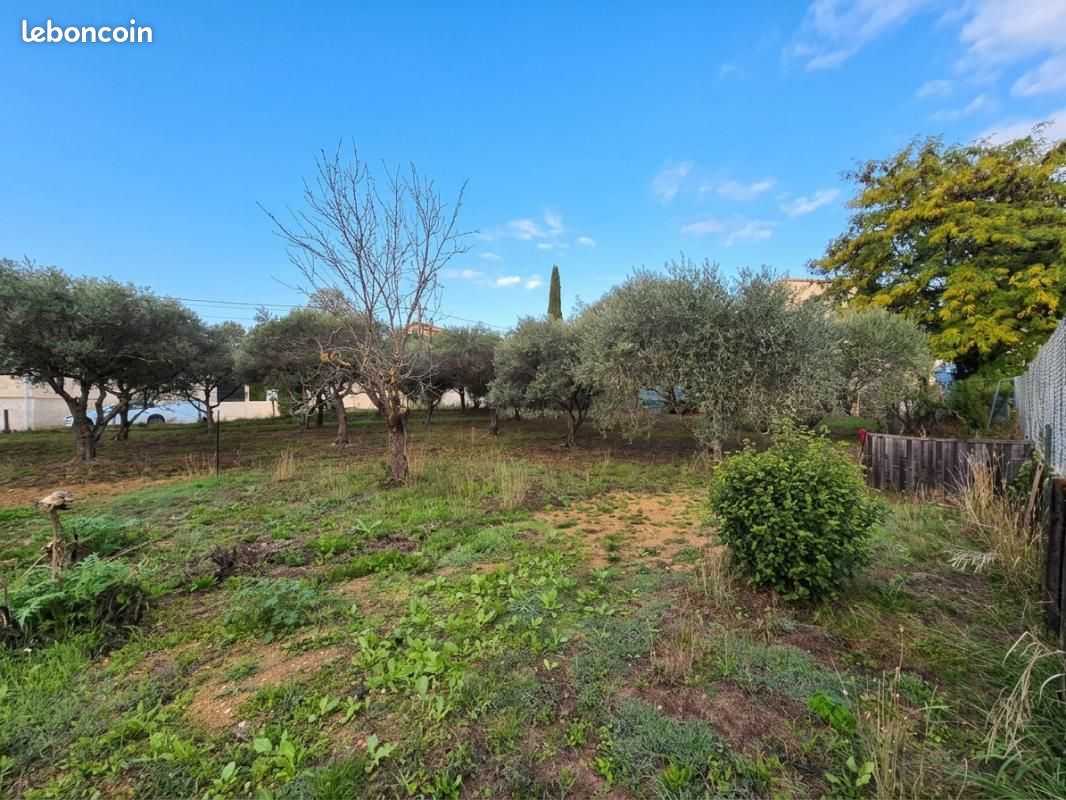 Terrain 620 m² · à Alès · 81 000 €