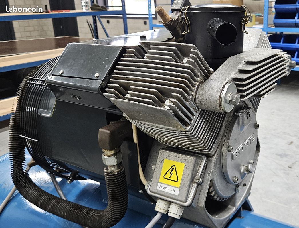 Compresseur industriel BOGE 400V – 10 bar – 700 l/min – comme neuf (image 2)