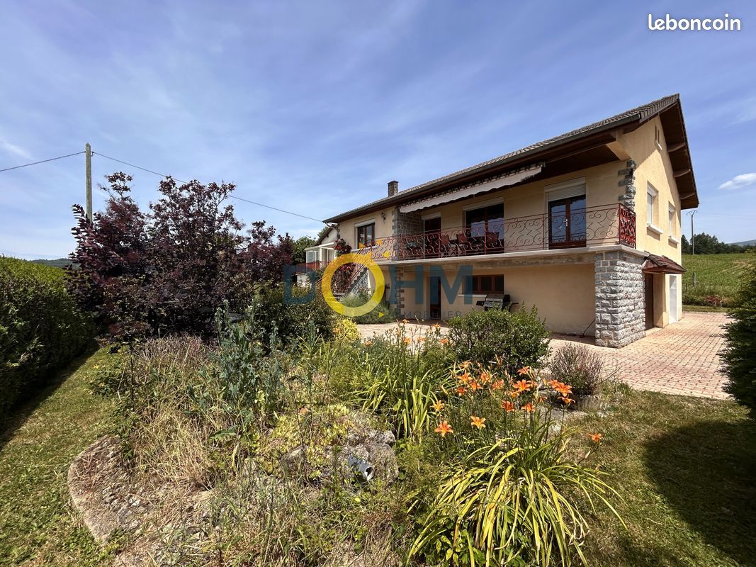 Maison 9 pièces 164 m² · à Marat · 164 m² · 260 000 €