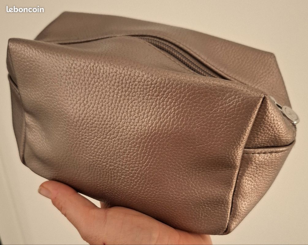 Pochette rectangulaire similicuir cuir bronze format 9 × 12 x 17cm (image 1)