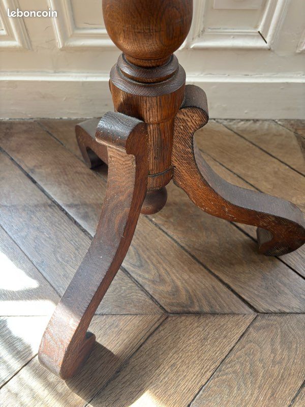 Guéridon / Table d’appoint en bois (image 3)