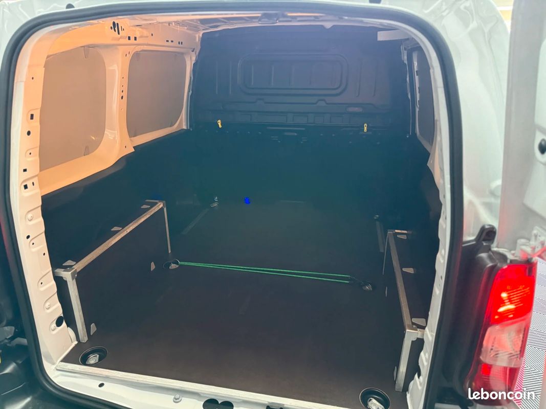 Fiat doblo fourgon m 650kg bluehdi 130 s&s eat8 (image 9)